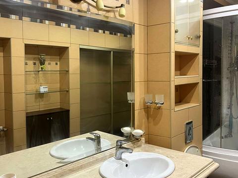 будинок за адресою Дмитра Іванова вул.