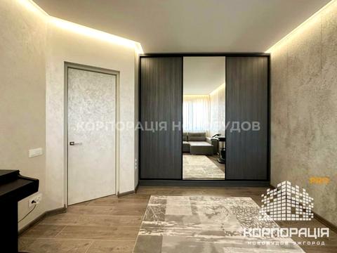 квартира по адресу Олександра Хіри ул., 5