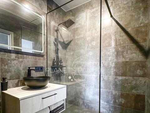 квартира за адресою Набережна вул., 8д