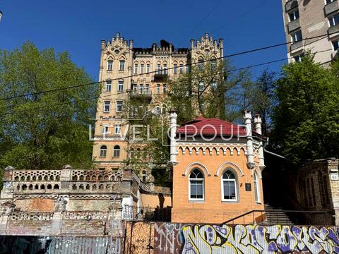 комерційна за адресою Олеся Гончара вул., 60