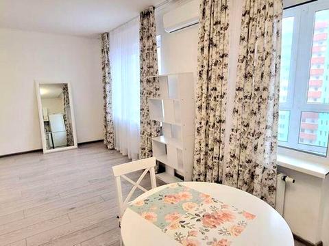 квартира за адресою Софії Русової вул., 7