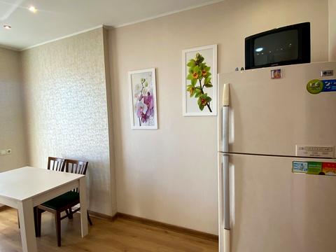 квартира за адресою Раїси Окіпної вул., 8