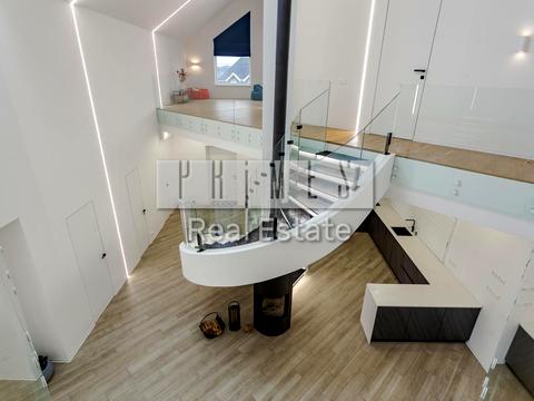 будинок за адресою Вишнева вул.