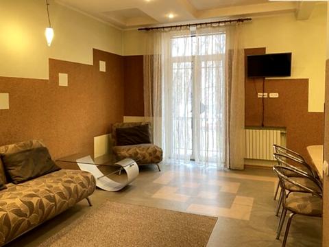 квартира за адресою Дмитра Яворницького просп. (Карла Маркса), 82