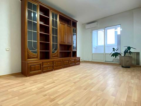 квартира за адресою Академіка Глушкова просп., 19