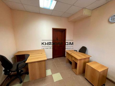 комерційна за адресою Академіка Палладіна просп., 22