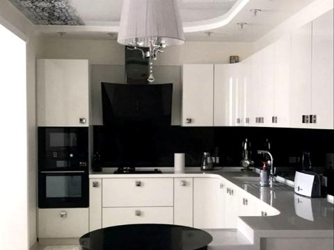 квартира по адресу Заречанская ул., 3/2