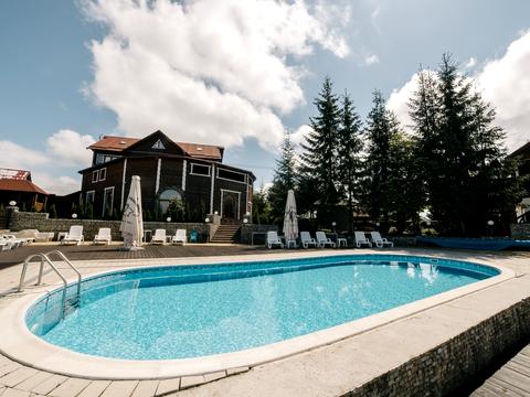 коммерческая по адресу с. Яблоница, Степана Бандери, 30