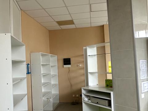 комерційна за адресою Юрія Мушкетика вул. (Натана Рибака), 1