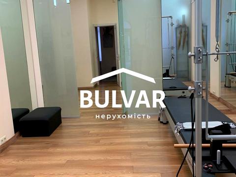 комерційна за адресою Римарська вул., 18