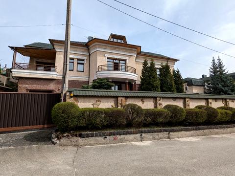 комерційна за адресою Павла Загребельного вул. (Миколи Раєвського), 8