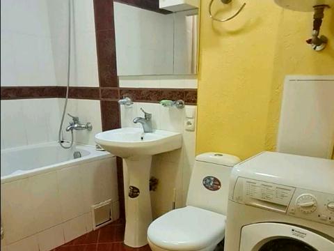 квартира за адресою Тополина вул., 14/1