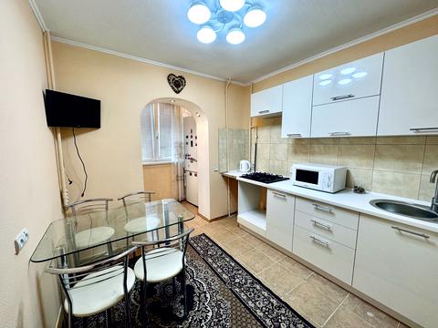 квартира за адресою Червоної Калини просп. (Володимира Маяковського), 65