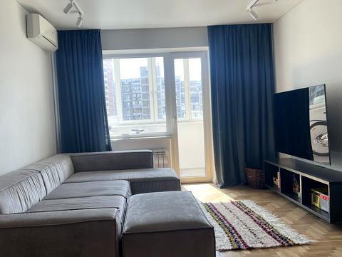 квартира за адресою Срібнокільська вул., 8