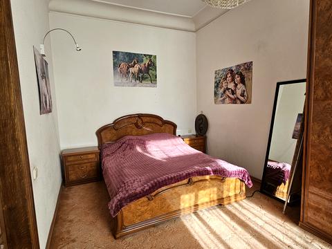 квартира за адресою Дмитра Яворницького просп. (Карла Маркса), 90