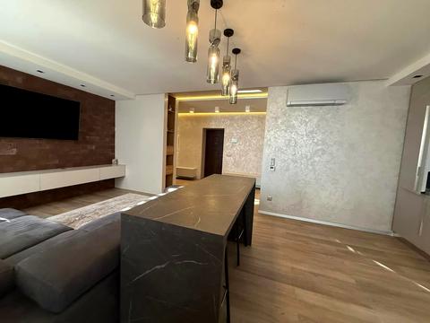 квартира за адресою Олександра Хіри вул., 5