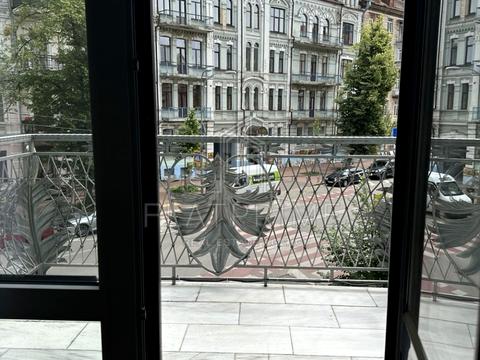 коммерческая по адресу Владимирская ул., 4