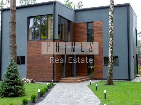 будинок за адресою Набережна вул.