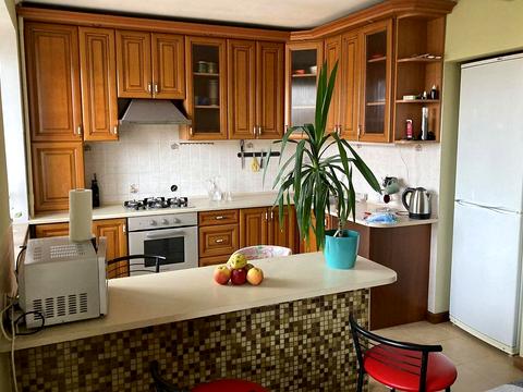 квартира за адресою Зарічанська вул., 12