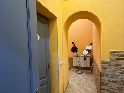 комерційна за адресою Миколи Міхновського бульв. (Дружби Народів), 8-А