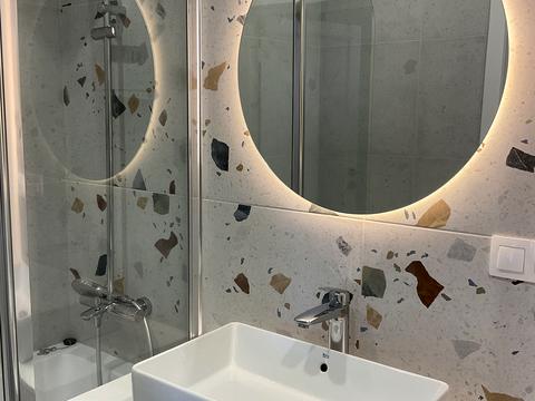 квартира за адресою Дніпровська набережна вул., 18-Б