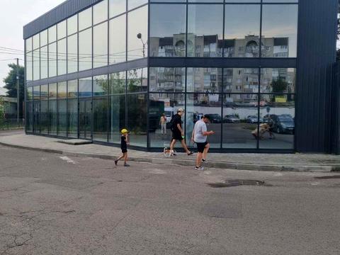комерційна за адресою Конякіна вул., 39