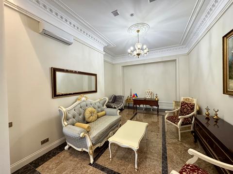 комерційна за адресою Генуезька вул., 5б
