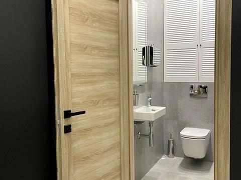 комерційна за адресою Дегтярна вул., 7