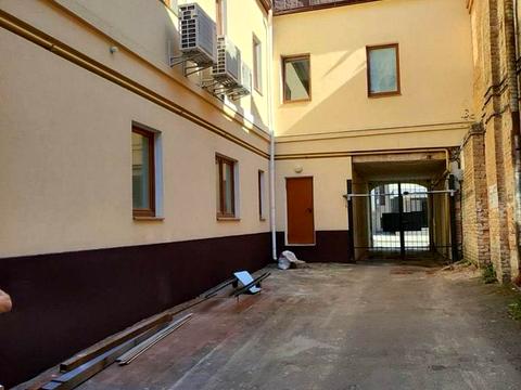 комерційна за адресою Івана Франка вул., 26