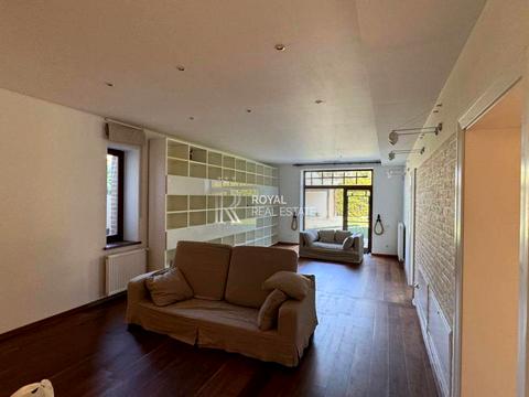 будинок за адресою молодіжна