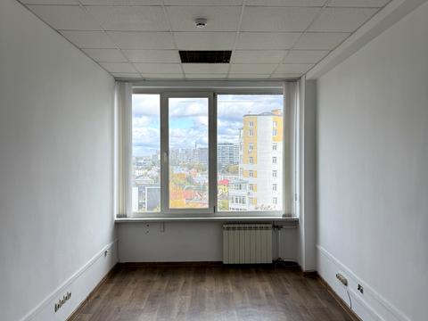 комерційна за адресою В'ячеслава Чорновола просп. (), 63