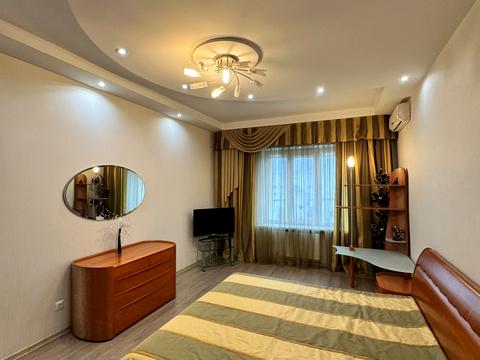 квартира по адресу Андрея Верхогляда ул. (Михайла Драгомирова), 4