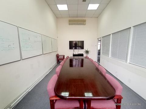 коммерческая по адресу Довженко ул., 4