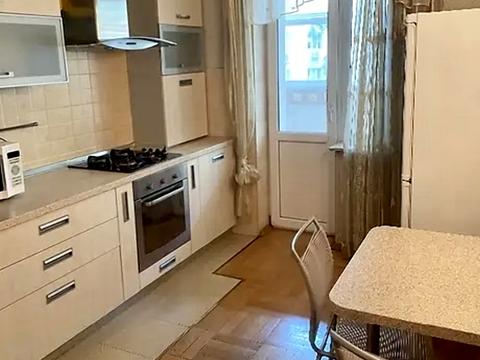 квартира за адресою Рибальська вул., 8