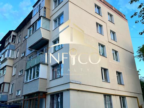 квартира за адресою Подолинського вул., 24