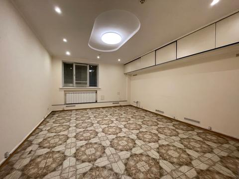 комерційна за адресою Дегтярівська вул., 11-В