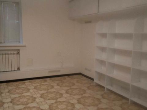 комерційна за адресою Дегтярівська вул., 11