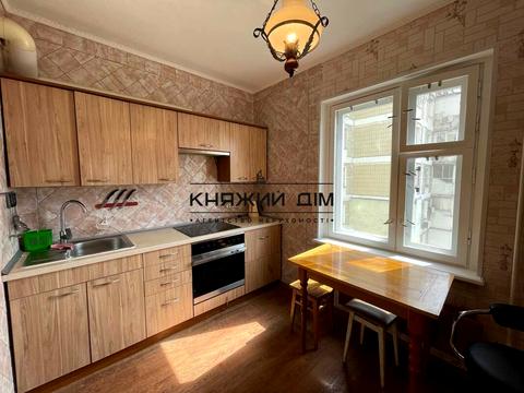 квартира за адресою Ревуцького вул., 18-А