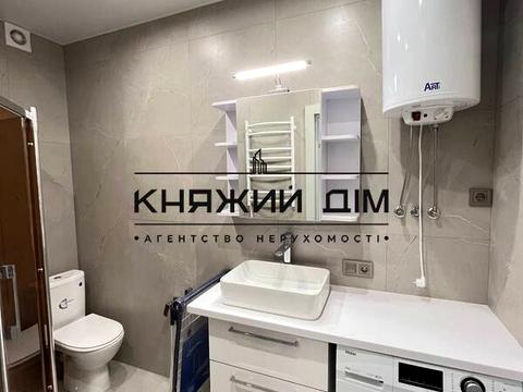 квартира за адресою Дніпровська набережна вул., 17В