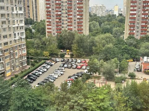 квартира за адресою Анни Ахматової вул., 22