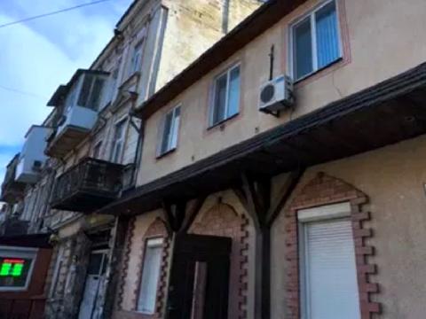 комерційна за адресою Прохоровська вул., 17