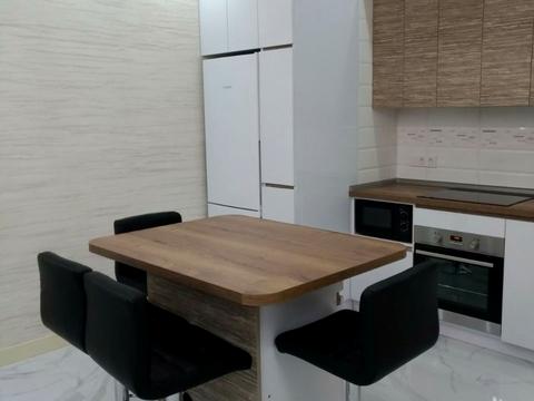 квартира за адресою Літературна вул., 8