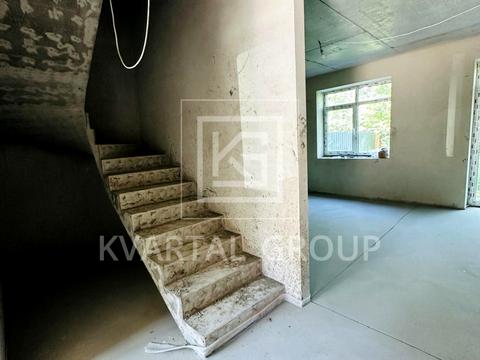 будинок за адресою Миколи Руденка вул. (Руденка)