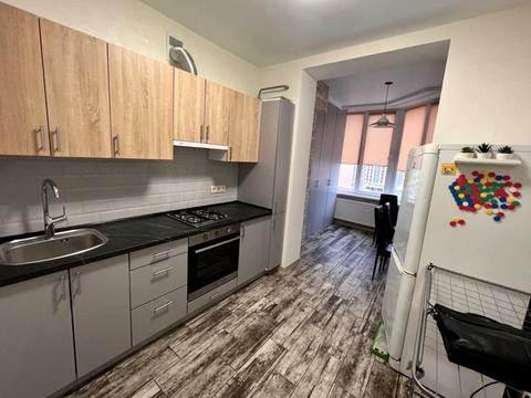квартира за адресою Академіка Амосова вул., 67