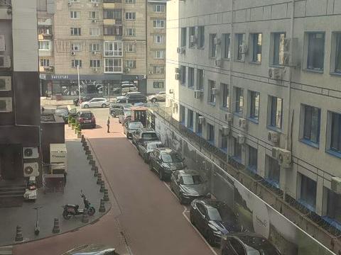 комерційна за адресою Кловський узвіз (Кловський), 7а