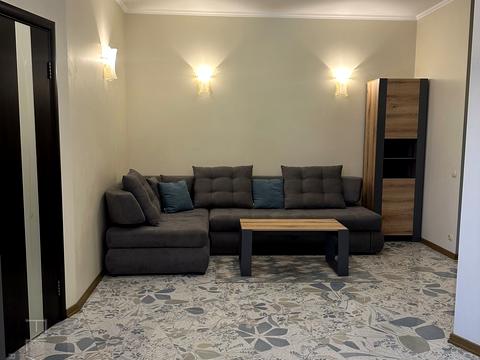 квартира за адресою Київ, Срібнокільська вул., 12