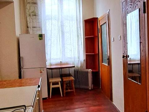 квартира за адресою Під Дубом вул. (Космонавтів), 14