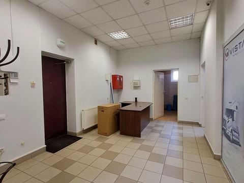 коммерческая по адресу Кардинала Любомира Гузара ул., 32