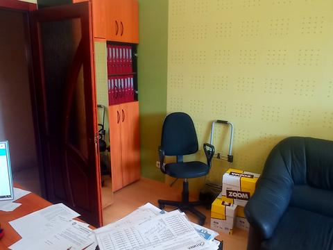 комерційна за адресою В'ячеслава Чорновола вул., 25