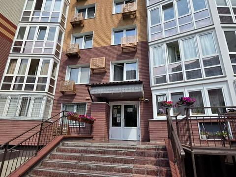 комерційна за адресою Софії Русової вул., 7-Г